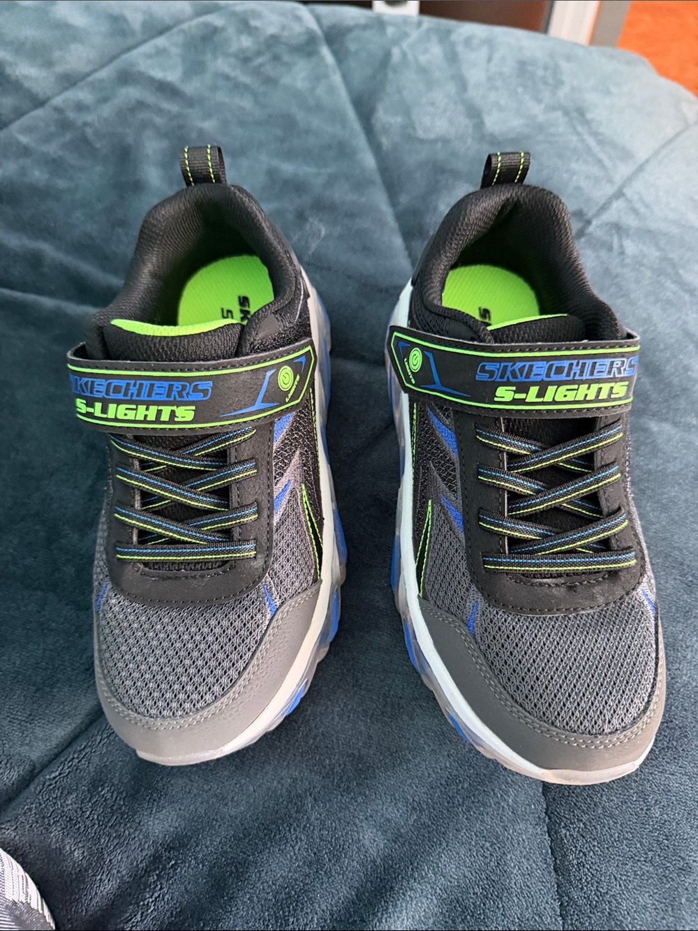 Skechers S-Lights Boys' Gray with Neon Green Accent Light-Up Sneakers size 1.5